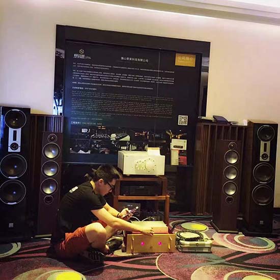 1609765409106151.jpg 設(shè)計師梁深林.jpg